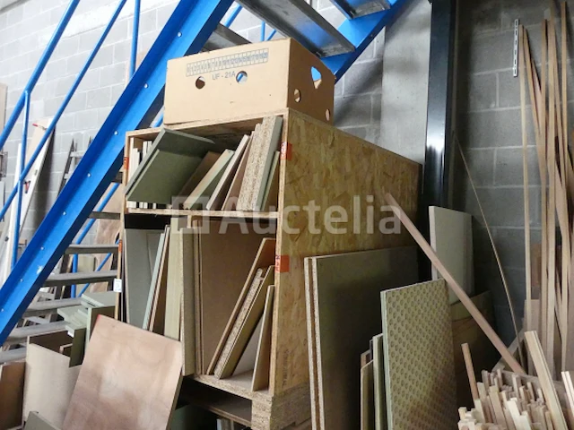 Saldo van panelen en houtresten (grote hoeveelheid) - afbeelding 13 van  17