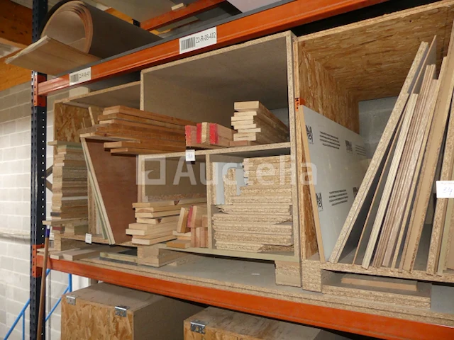 Saldo van panelen en houtresten (grote hoeveelheid) - afbeelding 14 van  17