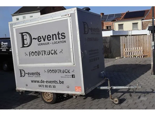 Sallas foodtruck aanhangwagen - afbeelding 1 van  8