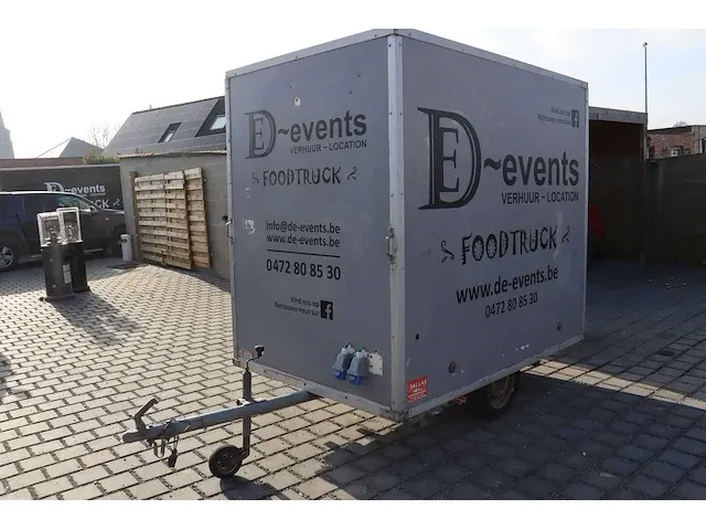 Sallas foodtruck aanhangwagen - afbeelding 2 van  8