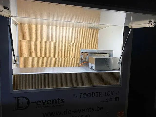 Sallas foodtruck aanhangwagen - afbeelding 7 van  8