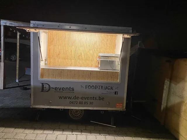 Sallas foodtruck aanhangwagen - afbeelding 8 van  8