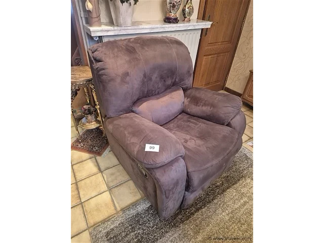 Salon 3+1+1 met relaxfunctie, gebruikssporen - afbeelding 3 van  6