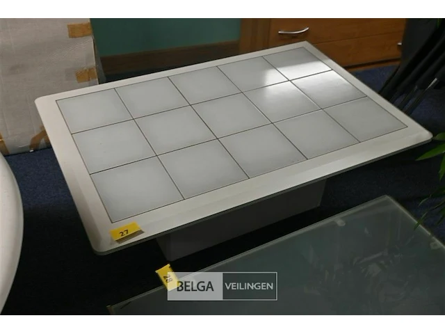 Salontafel met tegelpatroon - afbeelding 1 van  2