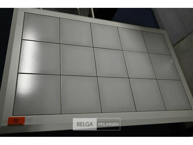 Salontafel met tegels - afbeelding 2 van  2