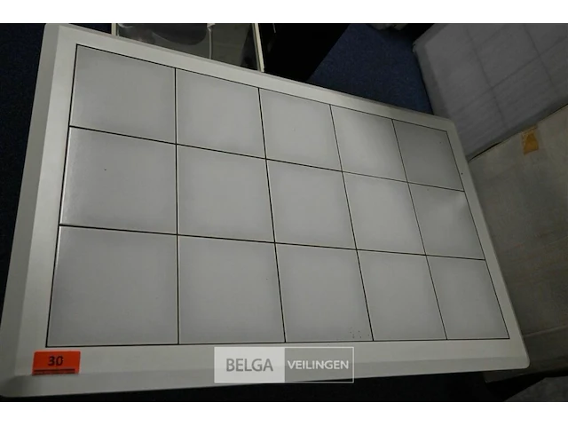 Salontafel met tegels - afbeelding 1 van  1