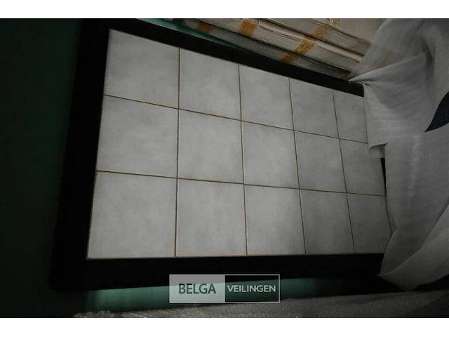 Salontafel met tegels - afbeelding 1 van  1