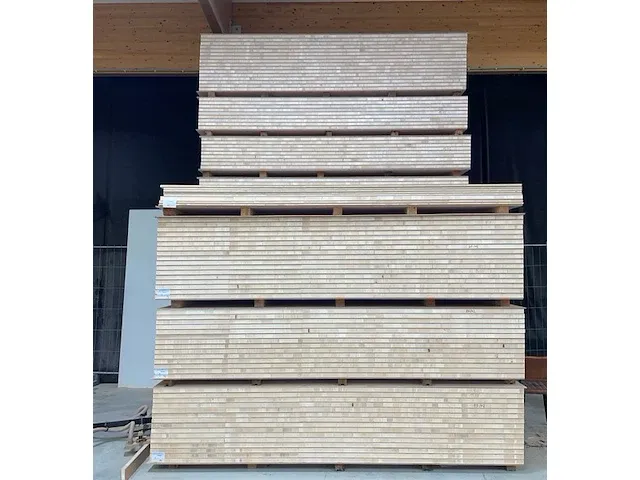 Samengesteld lot 1 t.e.m. lot 5: 142 balsa platen - afbeelding 1 van  5