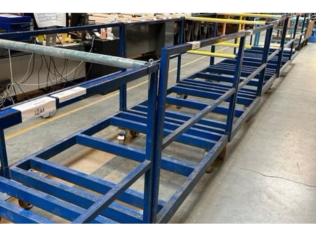 Samengesteld lot 1211-1216: 6 rolkarren - afbeelding 2 van  3