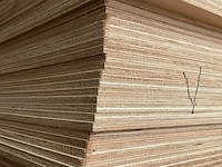 Samengesteld lot 131+132: okoume plywoodplaten