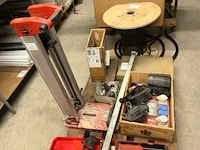 Samengesteld lot: 2 hilti diamantkernboren + toebehoren + waterpomp: lot 1027 + 1028 + 1029 + 1030 samen - afbeelding 3 van  5