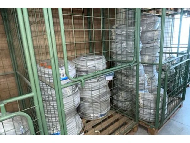 Samengesteld lot 8002 tem 8006 - afbeelding 2 van  3