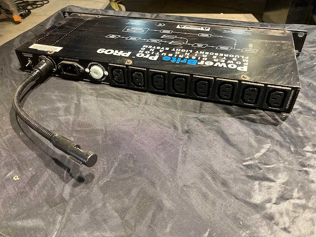 Samson powerbrite pro 9 power distro/stabilazer - afbeelding 2 van  2