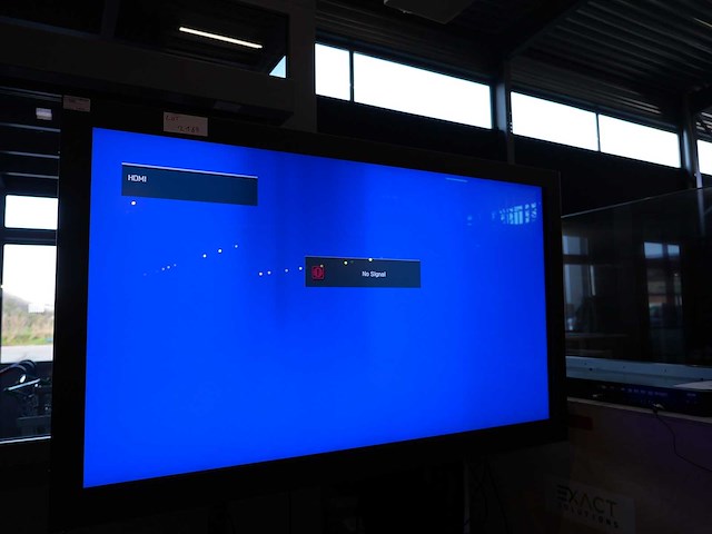 Samsung - lt1700hd01 70 inch monitor + stand + touch - video - afbeelding 1 van  4