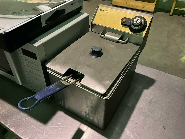 Samsung magnetron, inductiekookplaat en friteuse hendi - afbeelding 4 van  8