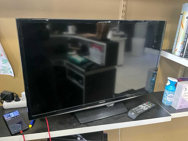 Samsung ue32h4000aw televisie - afbeelding 2 van  5