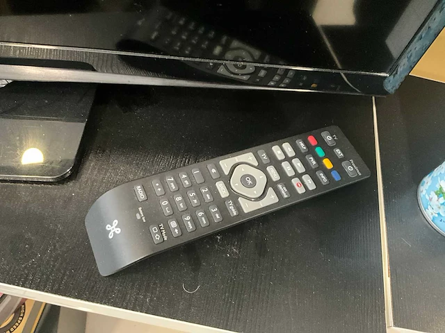 Samsung ue32h4000aw televisie - afbeelding 4 van  5