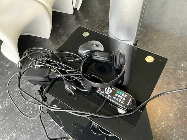 Samsung ue48h5000 televisie op staander - afbeelding 6 van  7