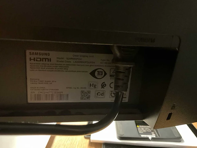 Samsung/benq monitoren (6x) + telefoons mitel (3x) - afbeelding 13 van  16