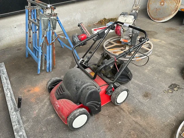 Sandrigarden vt 1800 verticuteermachine - afbeelding 1 van  4