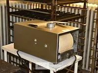 Sandwichmachine thecor op mobiel tafeltje - afbeelding 2 van  3