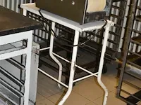 Sandwichmachine thecor op mobiel tafeltje - afbeelding 3 van  3