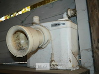 Sanibroyeur toiletvergruizer - afbeelding 2 van  3