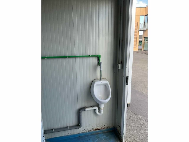Sanitair container 2,4 x 2,4 m - afbeelding 10 van  18