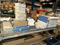 Sanitair en electriciteitstoebehoren - afbeelding 1 van  9