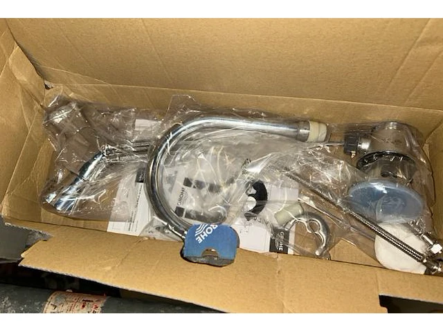Sanitair en electriciteitstoebehoren - afbeelding 4 van  9
