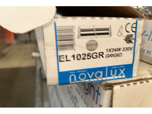 Sanitair en electriciteitstoebehoren - afbeelding 6 van  9