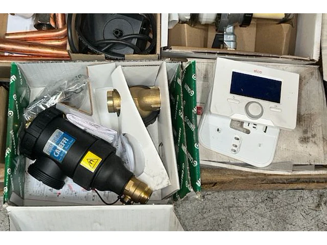 Sanitair materiaal - afbeelding 3 van  6