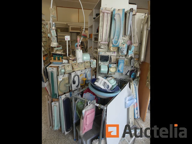 Sanitaire accessoires, zeepbakjes, bekerhouders, wc-rolhouders, douchegordijnen, etc. - afbeelding 4 van  17
