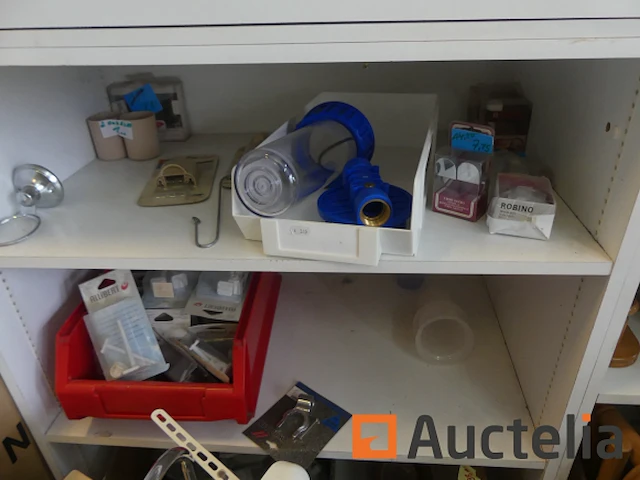 Sanitaire accessoires, zeepbakjes, bekerhouders, wc-rolhouders, douchegordijnen, etc. - afbeelding 13 van  17