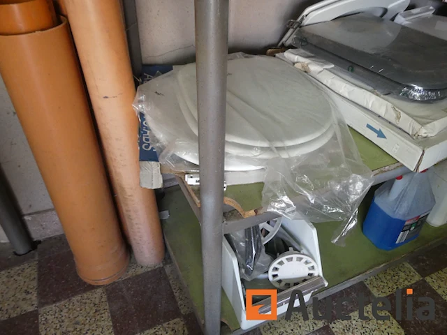 Sanitaire producten, toiletbrillen, spiegels, etc. - afbeelding 3 van  16
