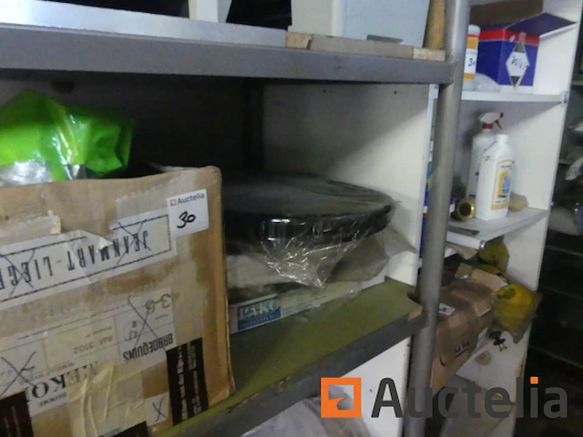 Sanitaire producten, toiletbrillen, spiegels, etc. - afbeelding 11 van  16