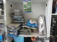 Sanitaire ruimtes waaronder; verbindingen, fittingen, mixers, pijpen, enz. - afbeelding 10 van  27