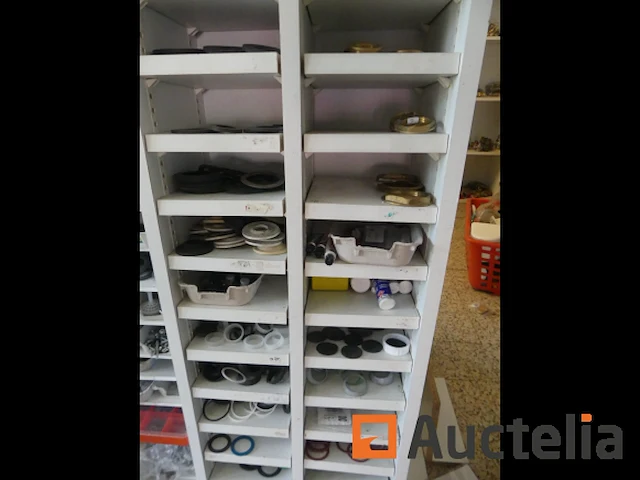 Sanitaire ruimtes waaronder; verbindingen, fittingen, mixers, pijpen, enz. - afbeelding 20 van  27