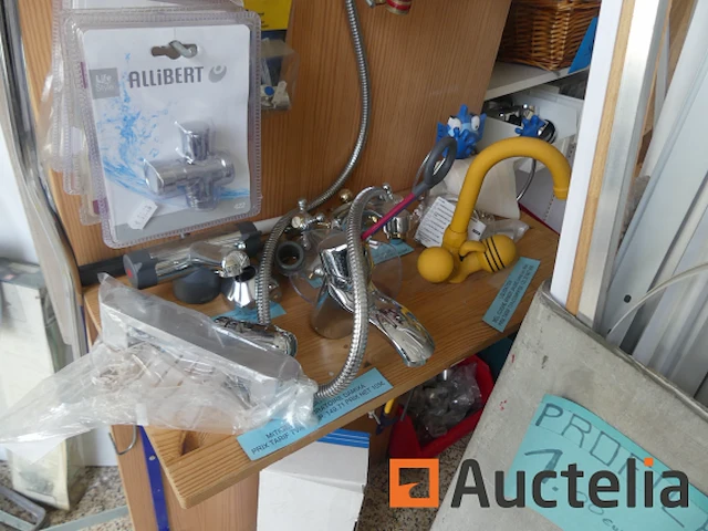Sanitaire ruimtes waaronder; verbindingen, fittingen, mixers, pijpen, enz. - afbeelding 12 van  27