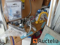 Sanitaire ruimtes waaronder; verbindingen, fittingen, mixers, pijpen, enz. - afbeelding 12 van  27