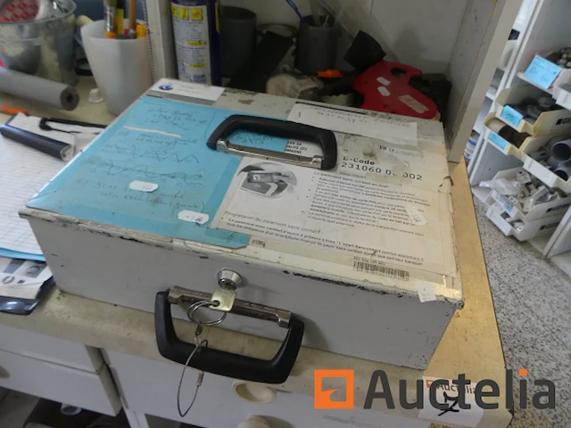 Sanitaire uitrusting + aanrechtblad, fittingen, pluggen, enz. - afbeelding 4 van  20