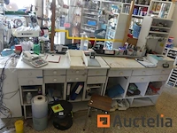 Sanitaire uitrusting + aanrechtblad, fittingen, pluggen, enz.