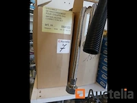 Sanitaire uitrusting + aanrechtblad, fittingen, pluggen, enz. - afbeelding 19 van  20