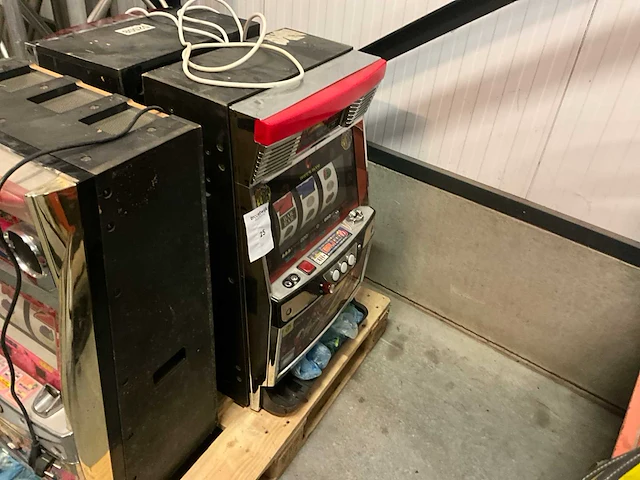 Sankyo type-a speelautomaat - afbeelding 2 van  8