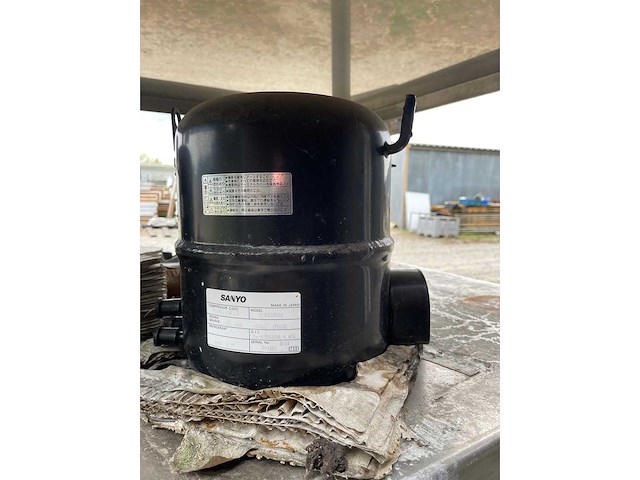 Sanyo - c-d110e41 - koelcompressor - afbeelding 2 van  2