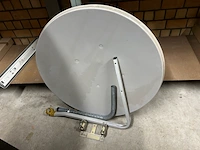 Satelliet schotel - afbeelding 1 van  4