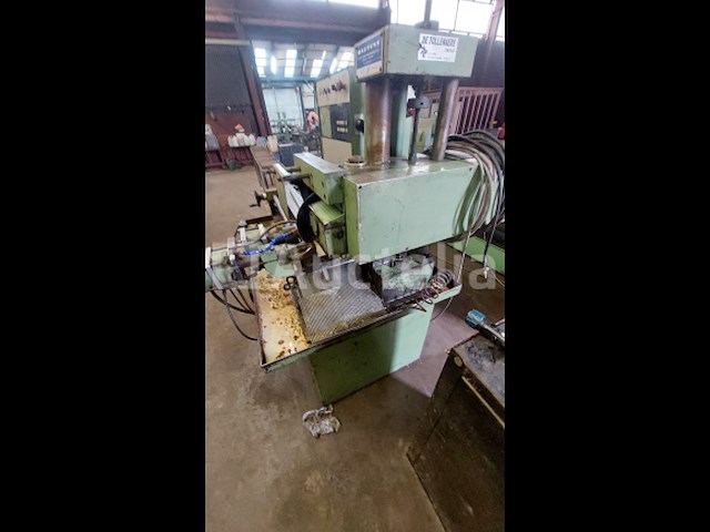 Saturne cirkelzaagautomaat / automatische zaagmachine - afbeelding 6 van  14