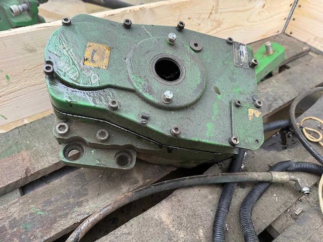 Sauter - frontpto for john deere - 2000 - afbeelding 1 van  3