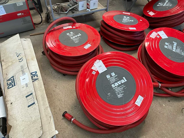 Saval brandslanghaspel (2x) - afbeelding 1 van  4