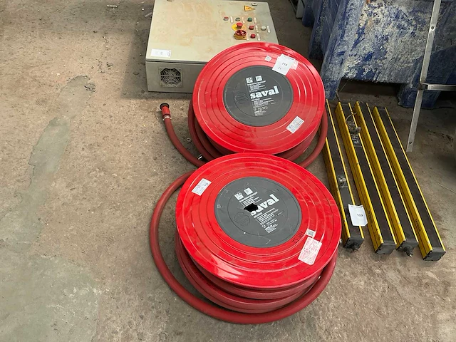 Saval brandslanghaspel (2x) - afbeelding 1 van  6